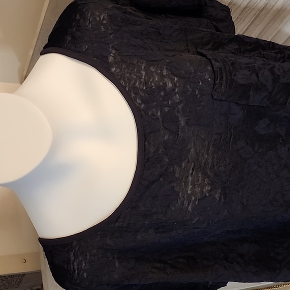 I Love H81 brand cropped TShirt - Picture 3 of 8